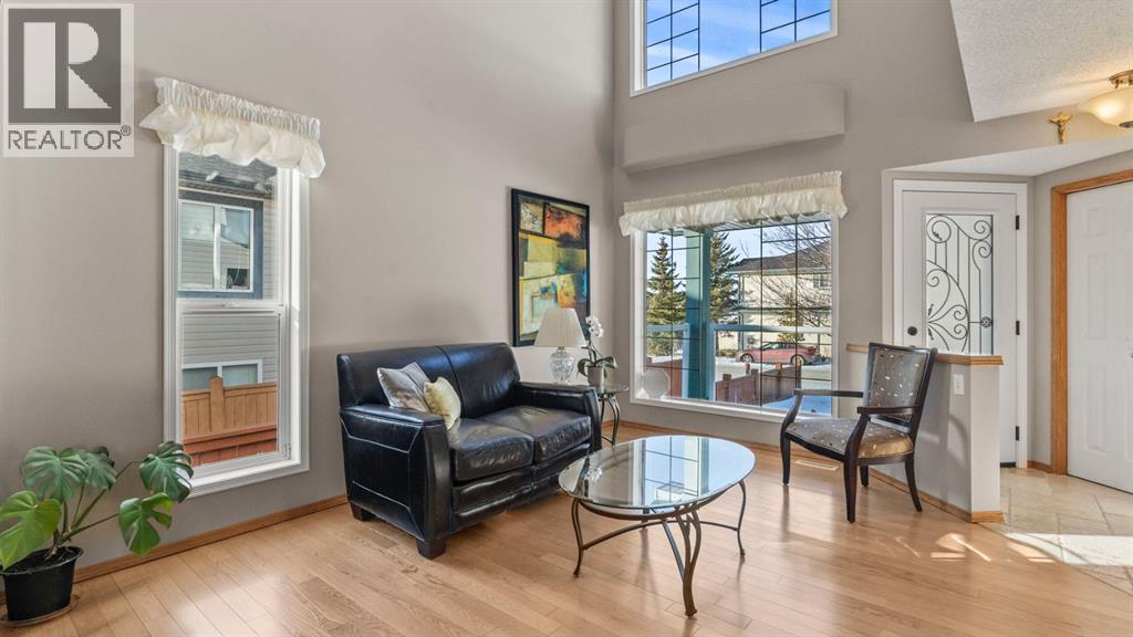 227 Rocky Ridge Close NW