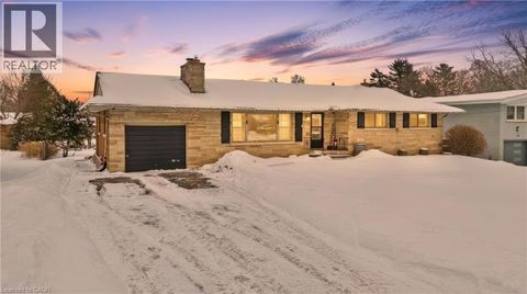 4 MOUNTVIEW Avenue Grimsby ON L3M1V5