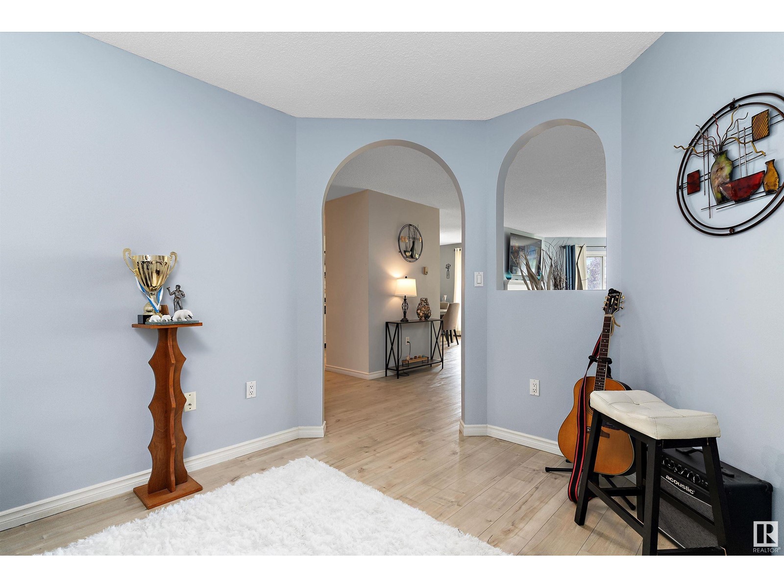 #212 15499 CASTLE DOWNS RD NW