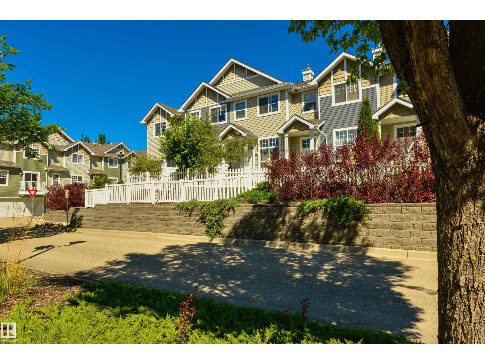 #189 5604 199 ST NW