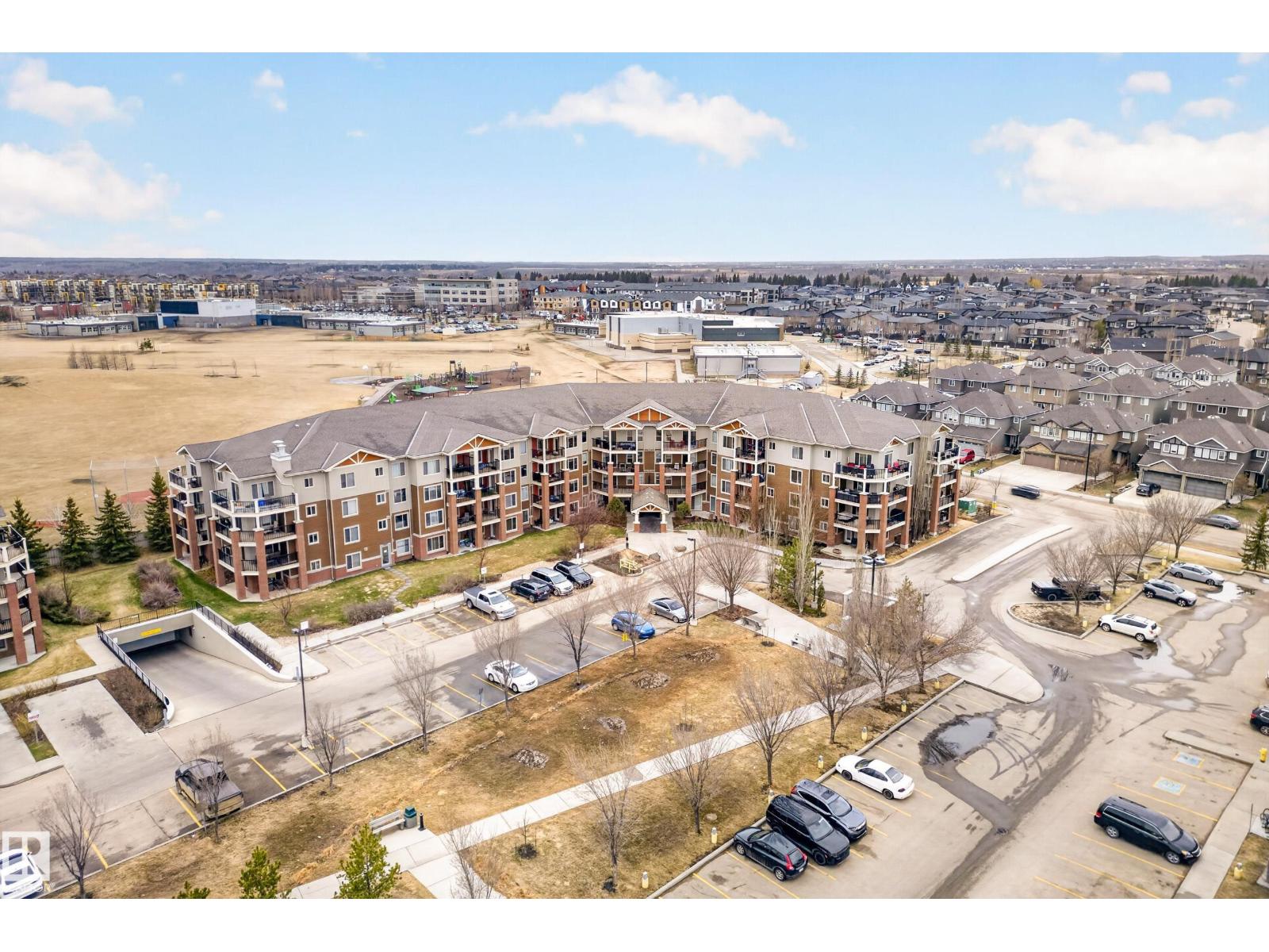 #310 3719 WHITELAW LN NW