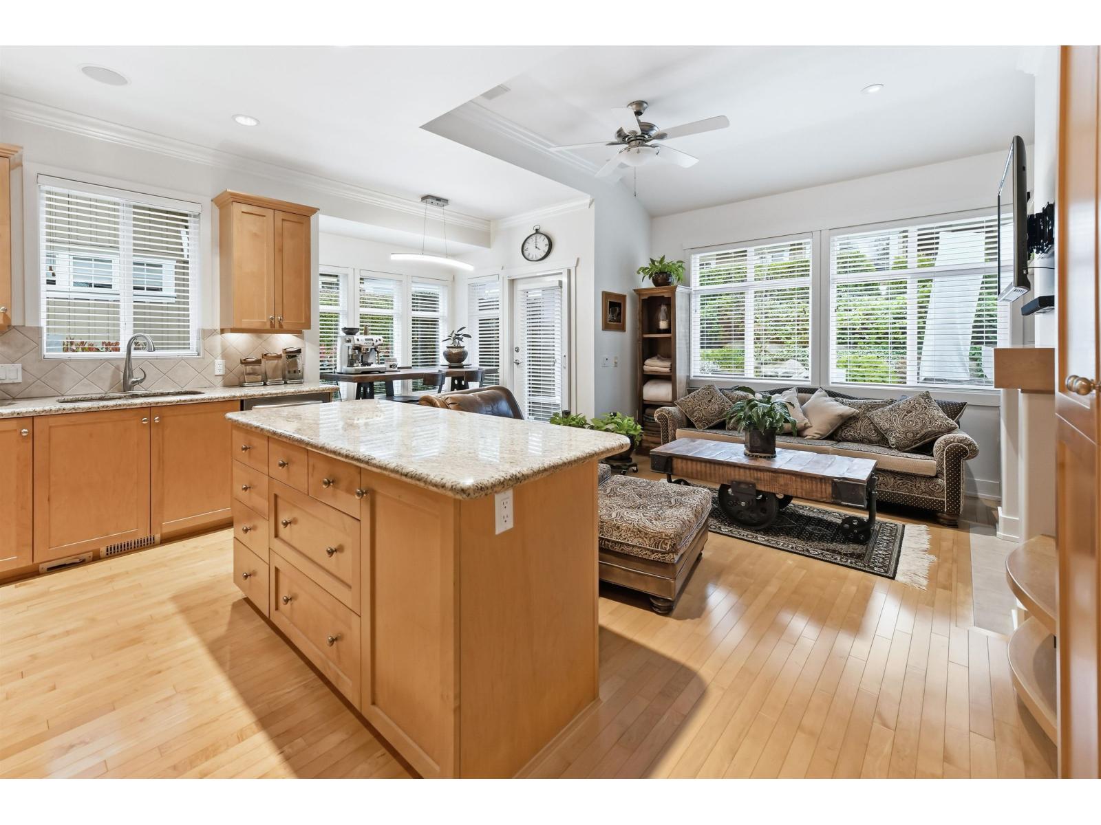 11 18088 8 AVENUE