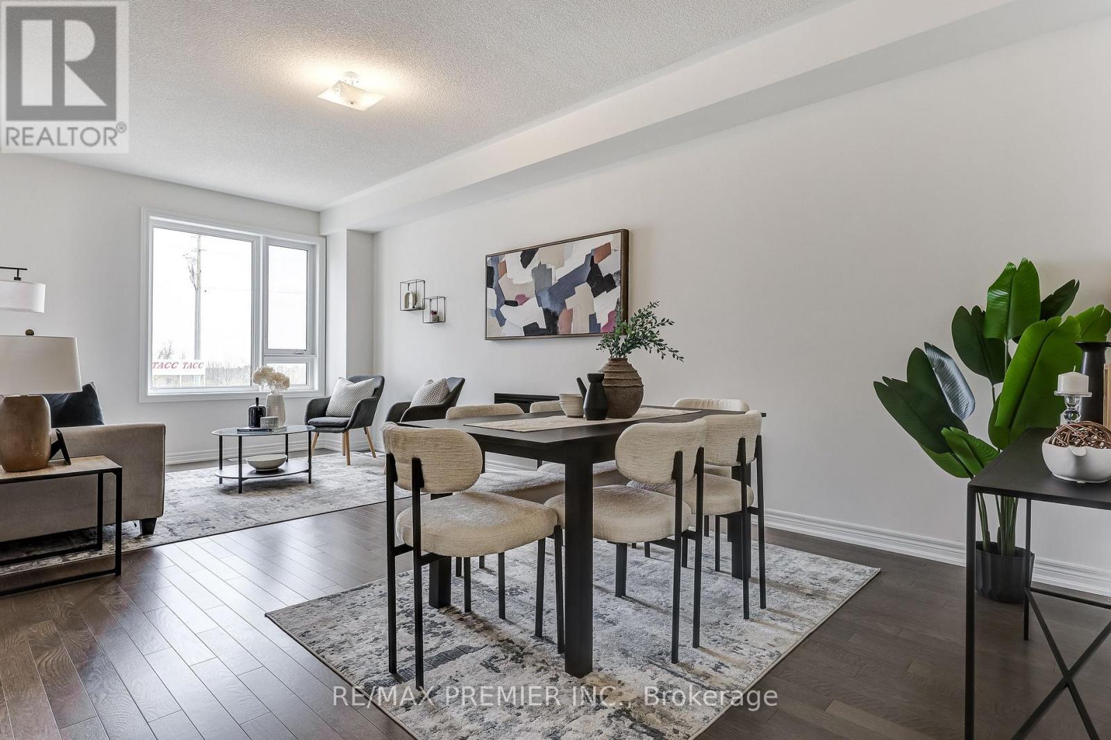 NOVA MODEL - 2968 PETER MATTHEWS DRIVE
