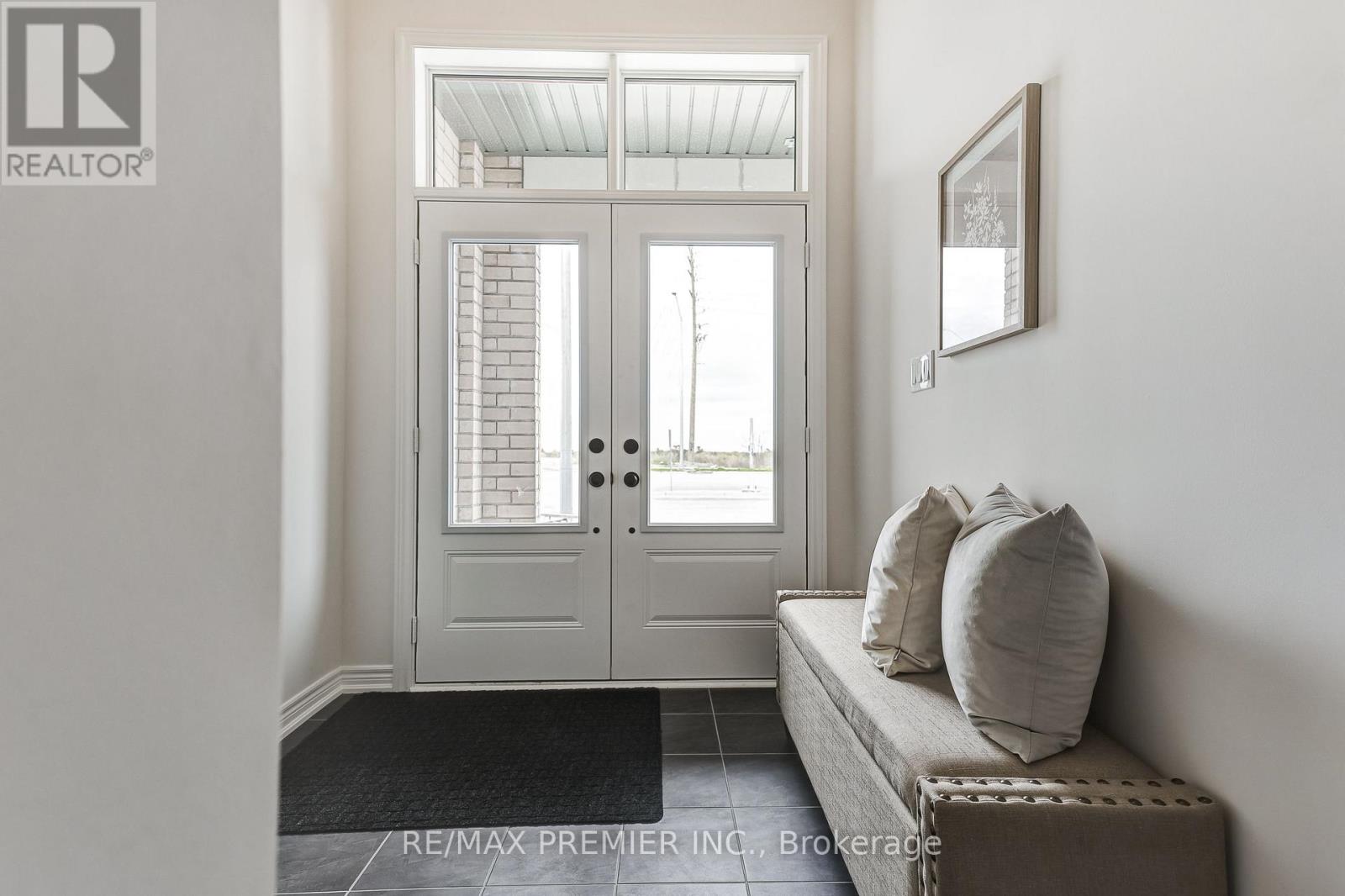 NOVA MODEL - 2968 PETER MATTHEWS DRIVE