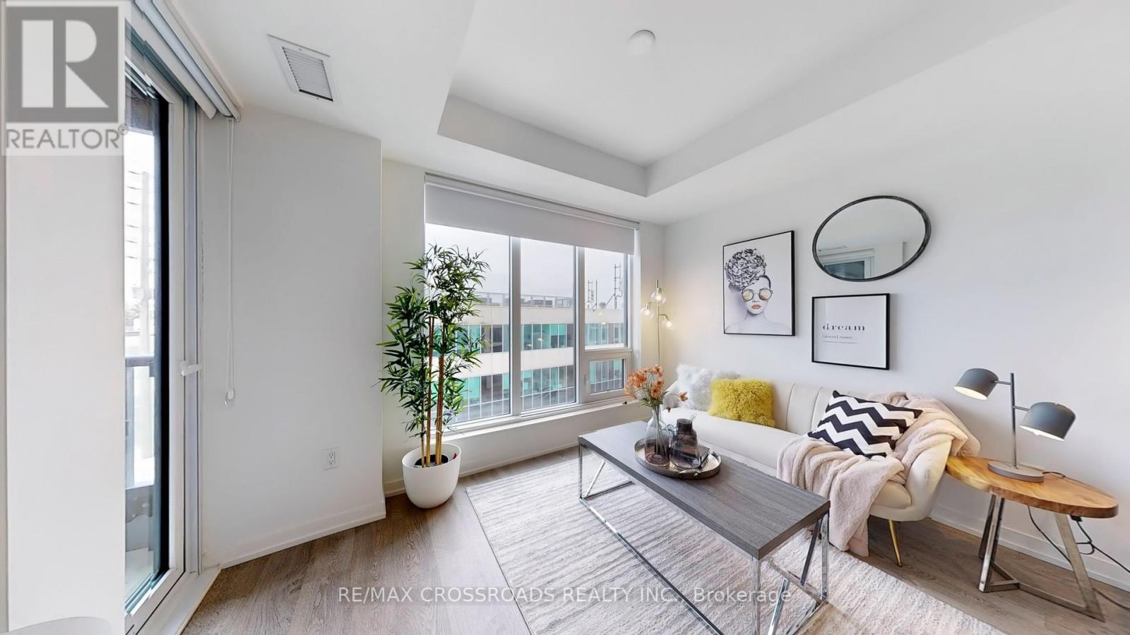 319E - 8868 YONGE STREET