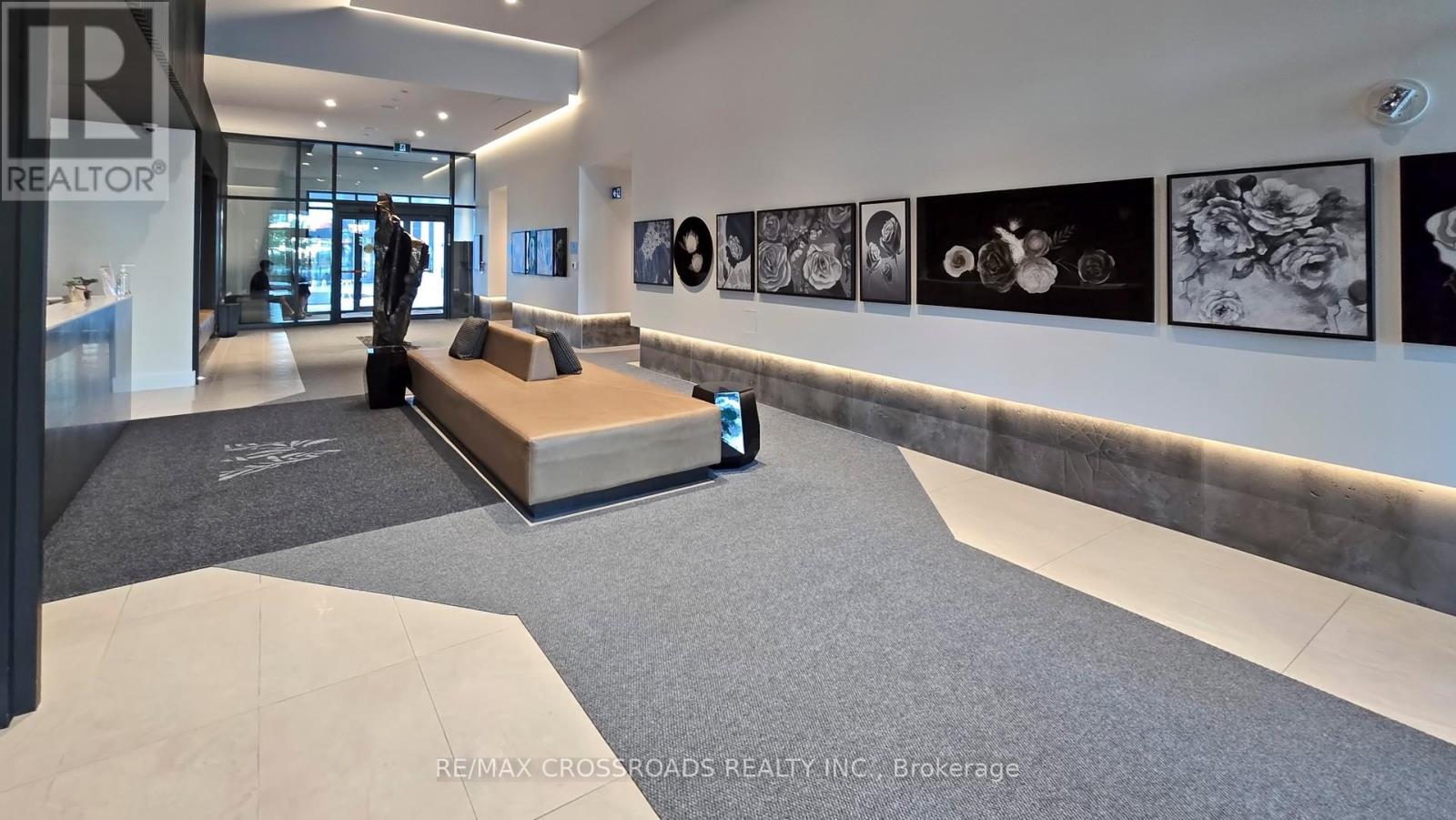 319E - 8868 YONGE STREET