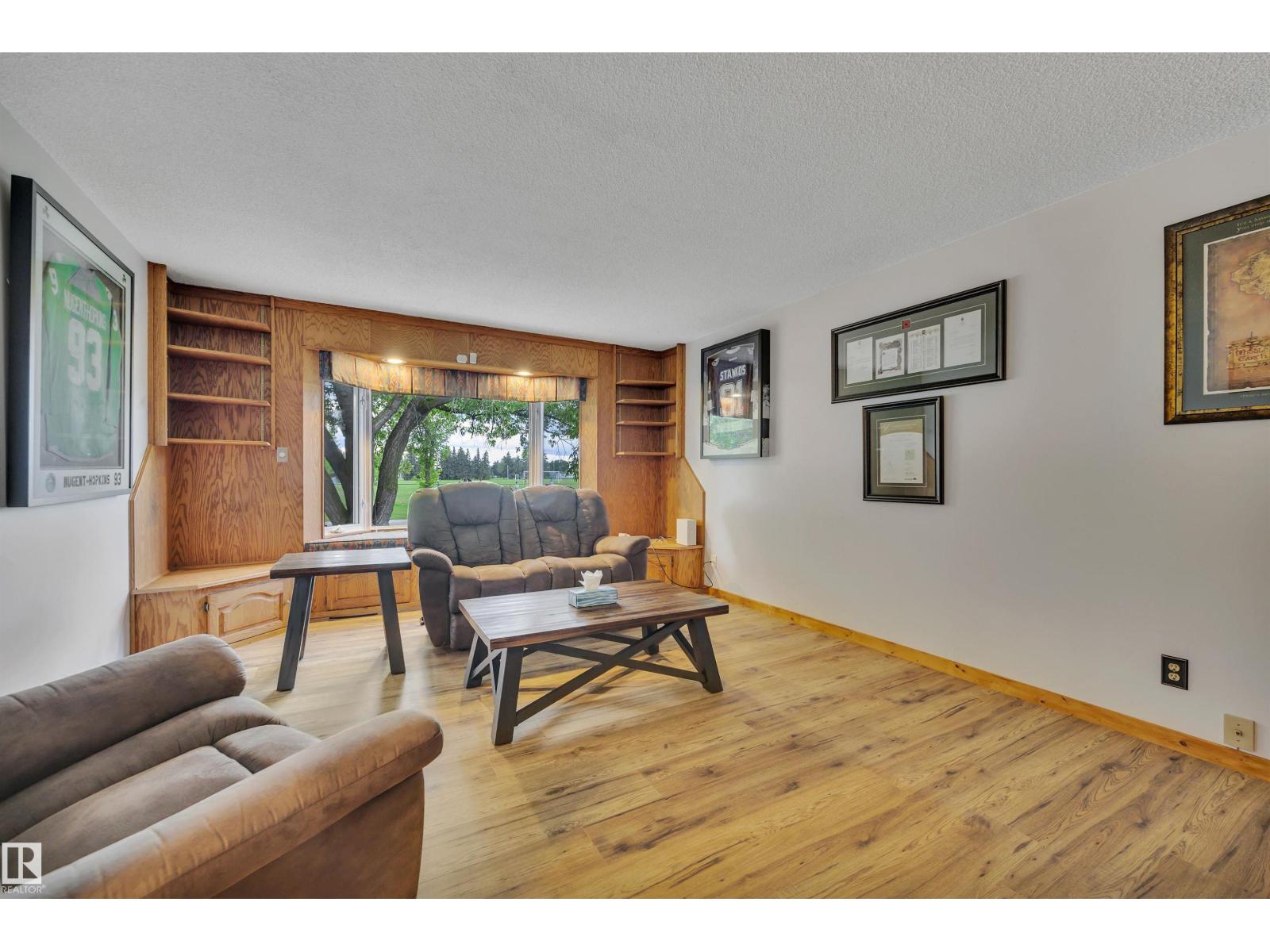 13327 73 ST NW
