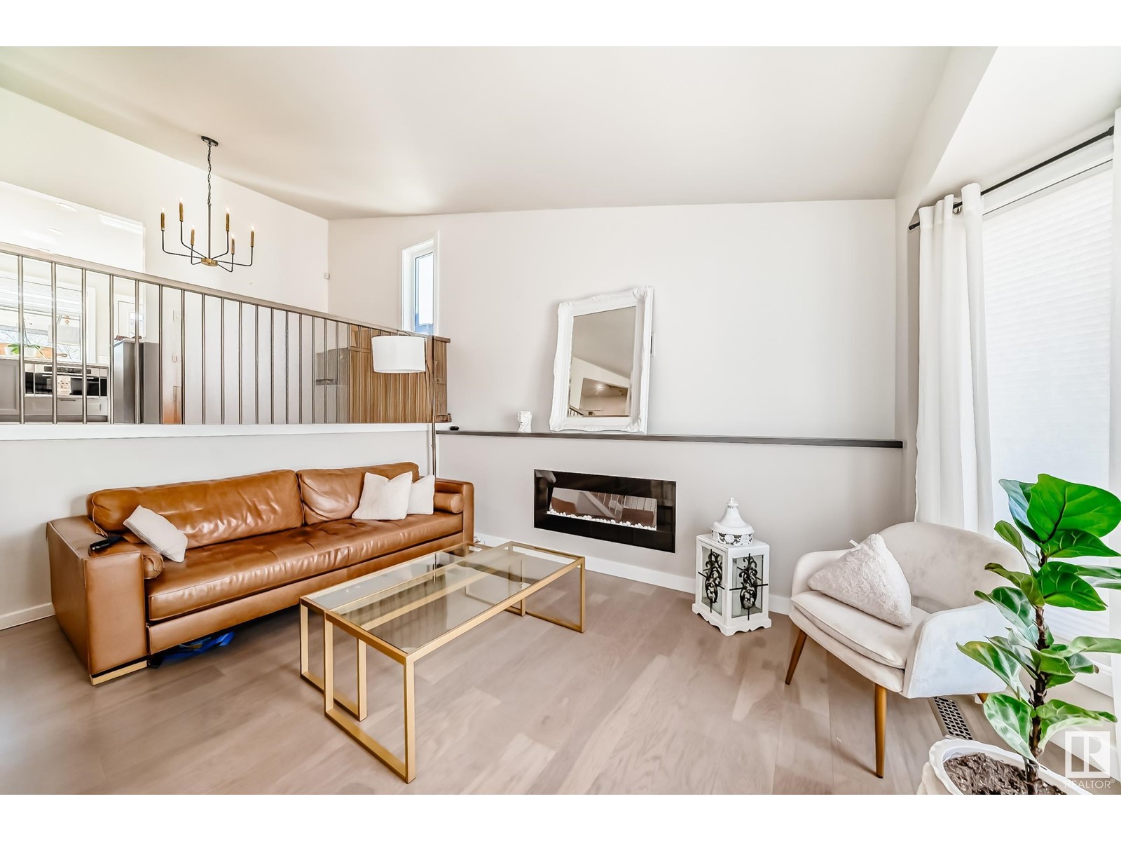 7727 152B AV NW