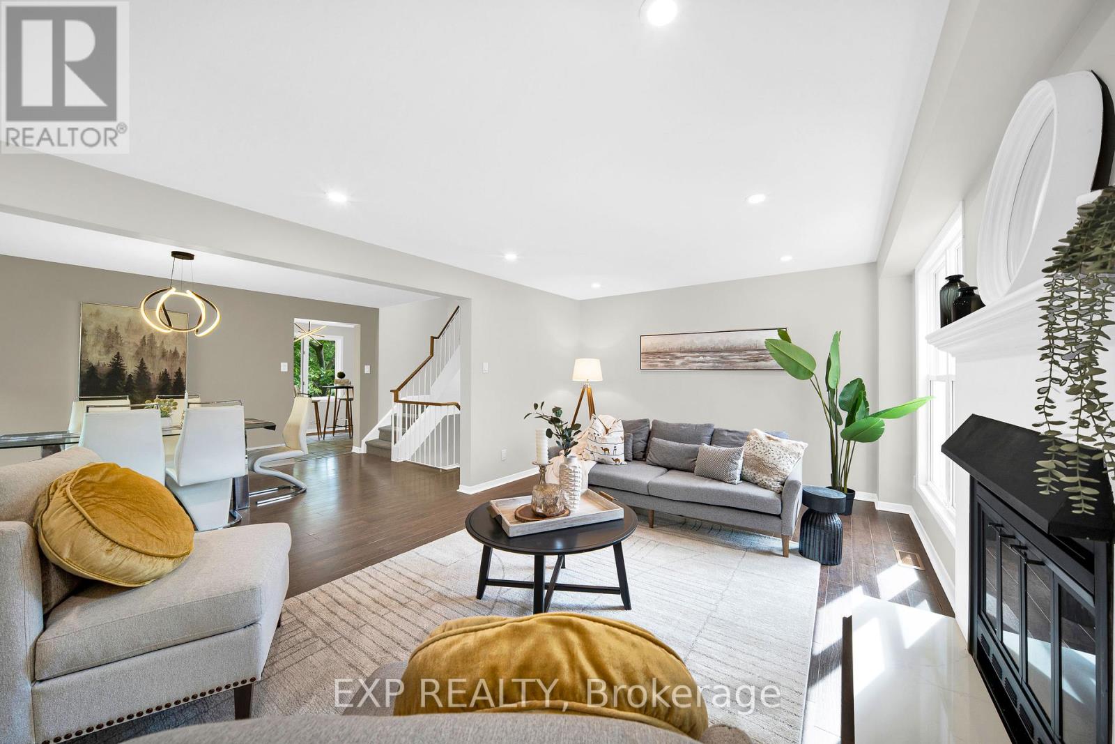 172 CENTREPOINTE DRIVE