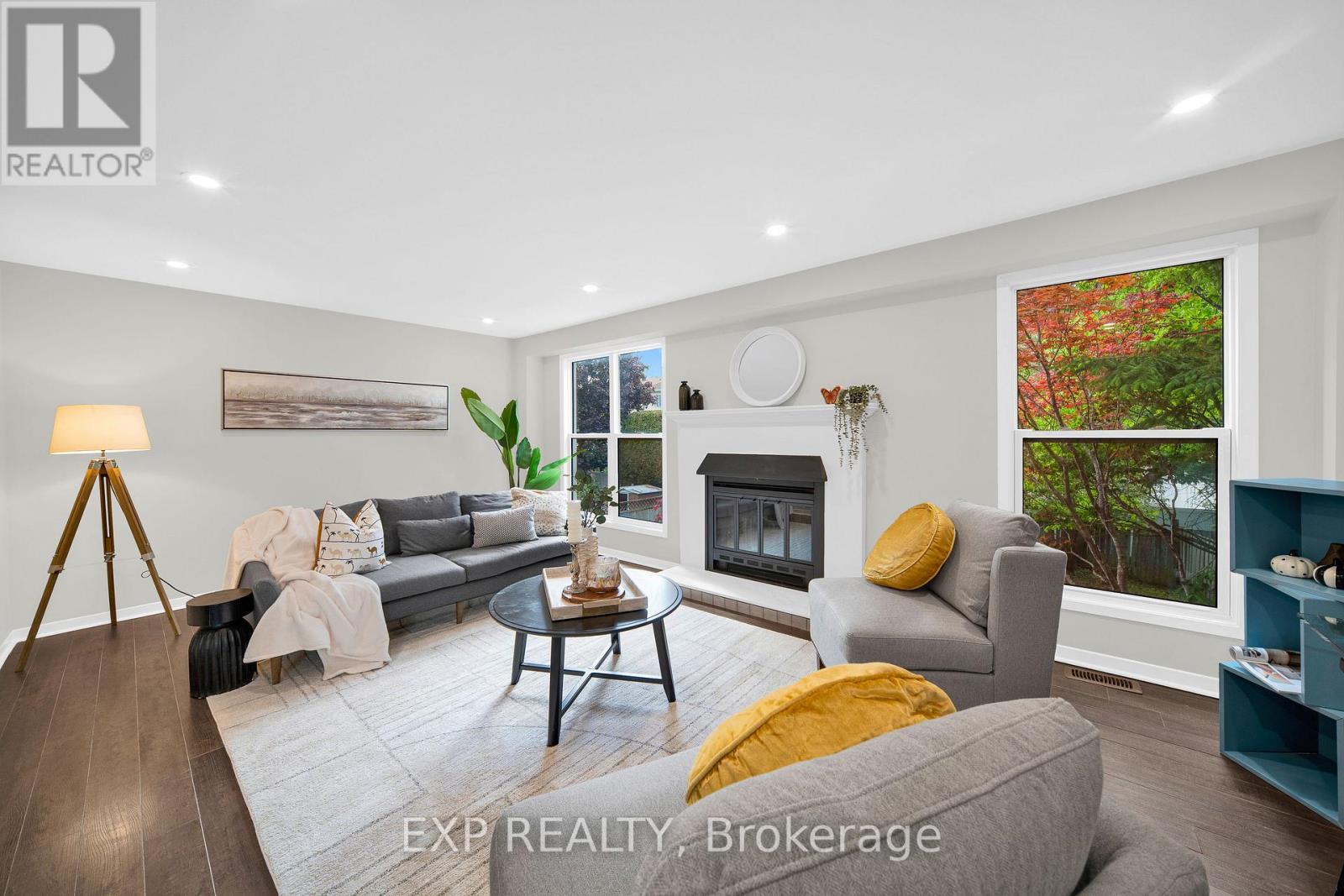 172 CENTREPOINTE DRIVE
