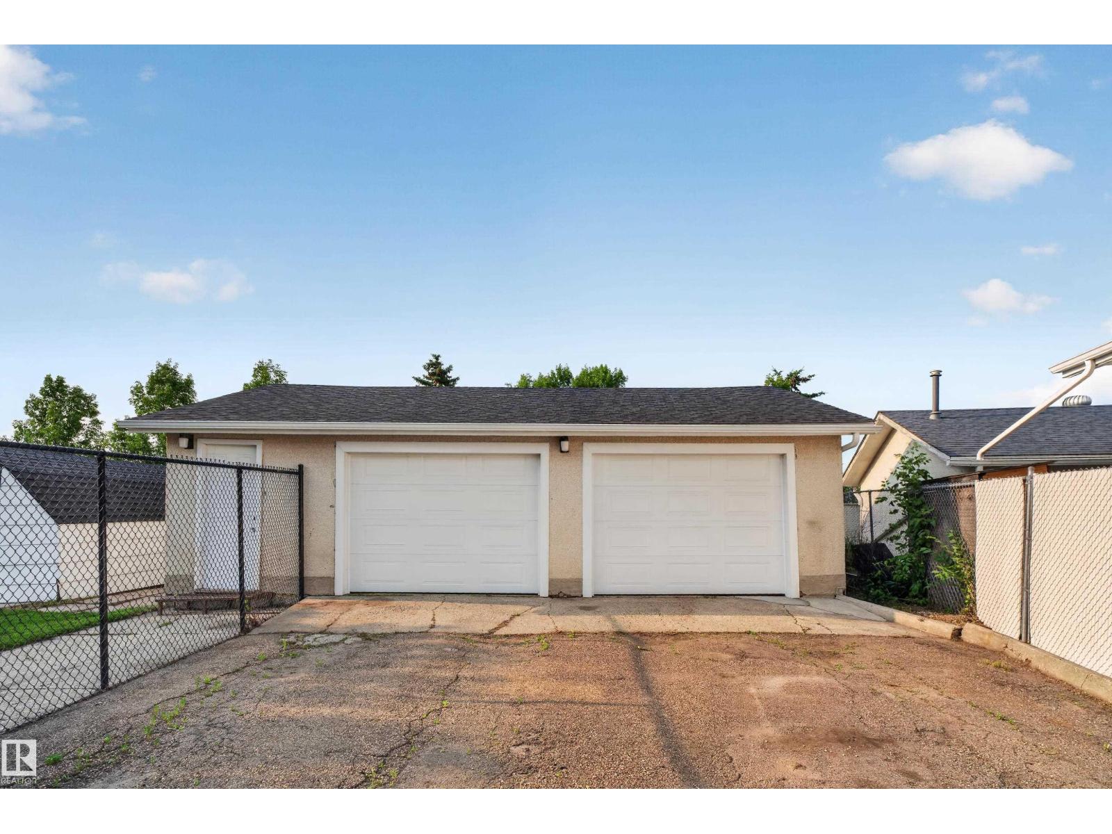 33 Brookside AV