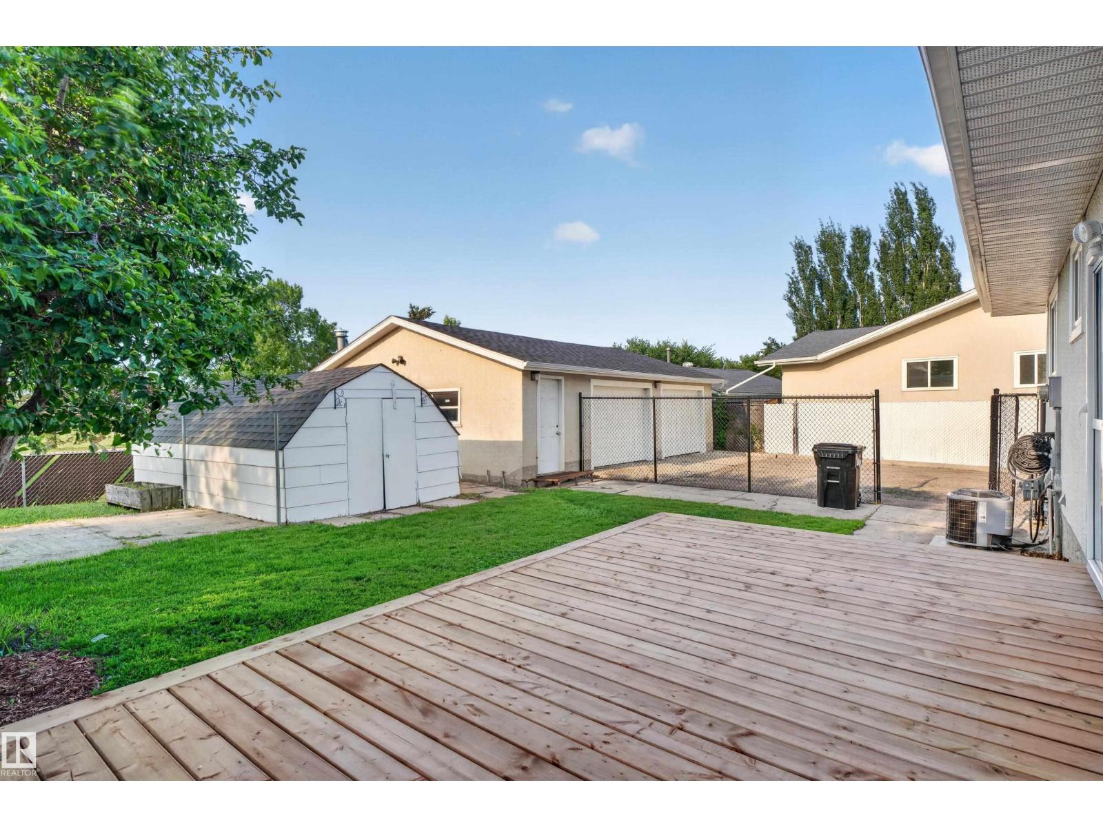 33 Brookside AV