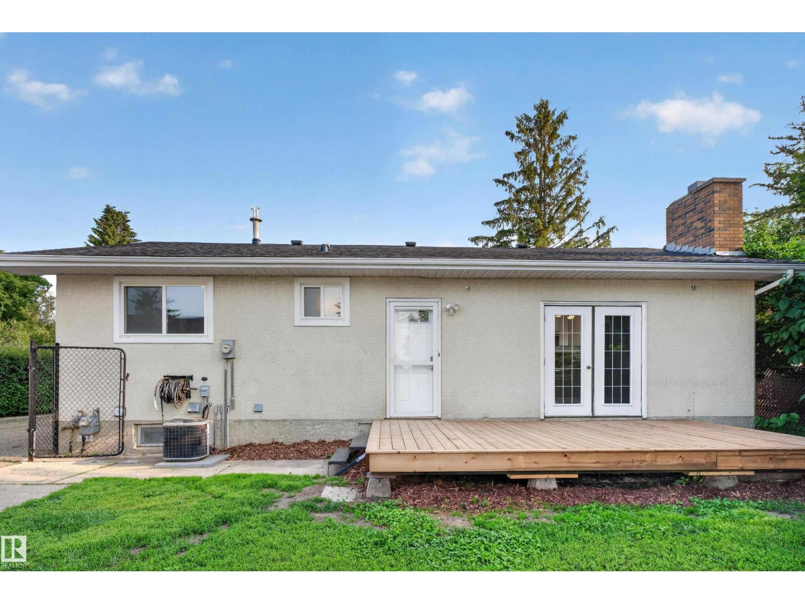 33 Brookside AV