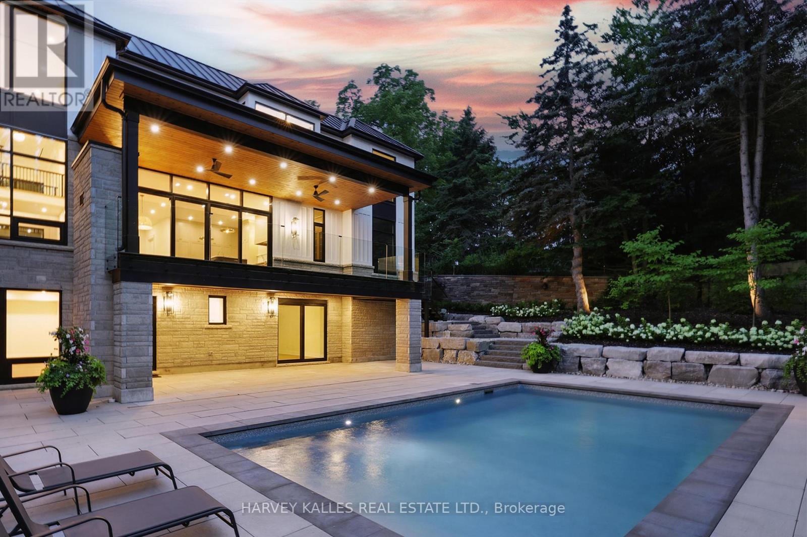 233 LAKEWOOD DRIVE