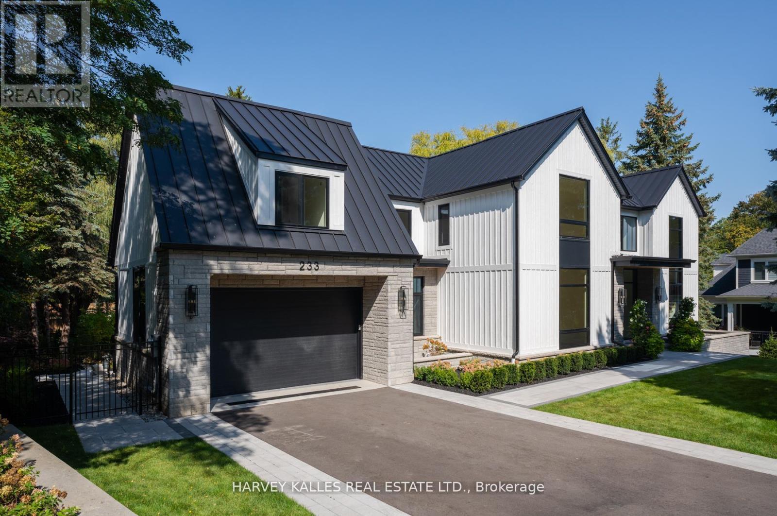 233 LAKEWOOD DRIVE