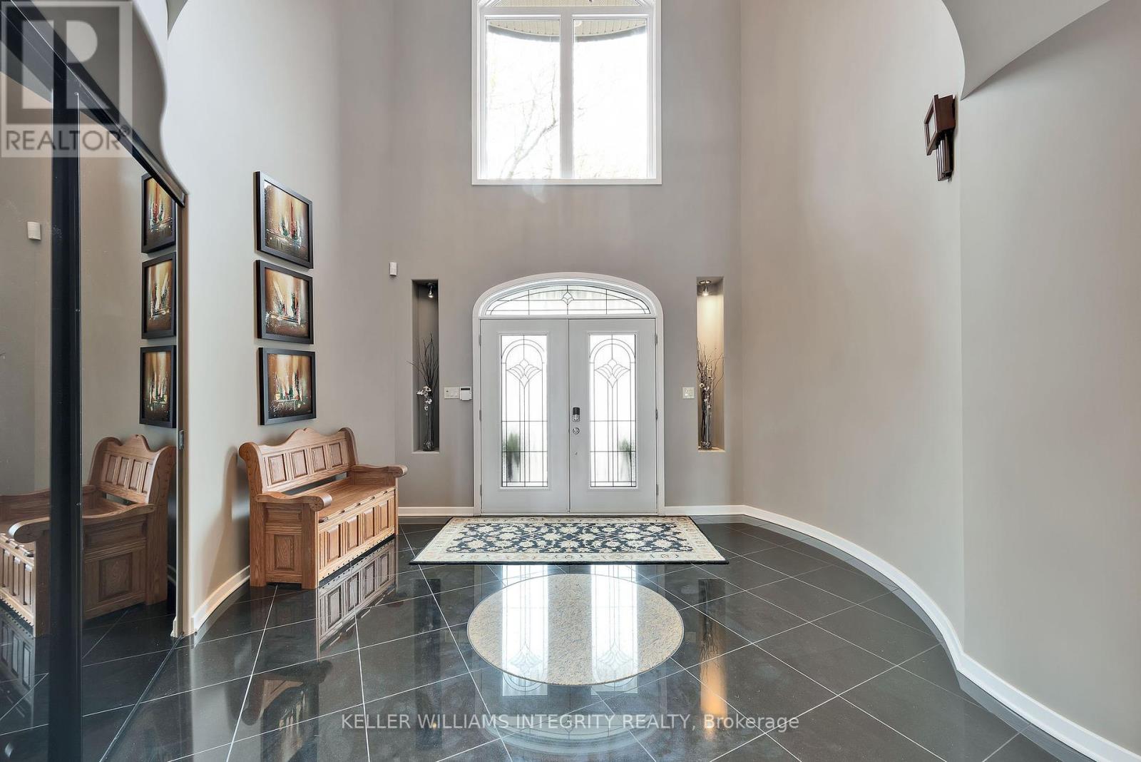 12 RIDEAU SHORE COURT
