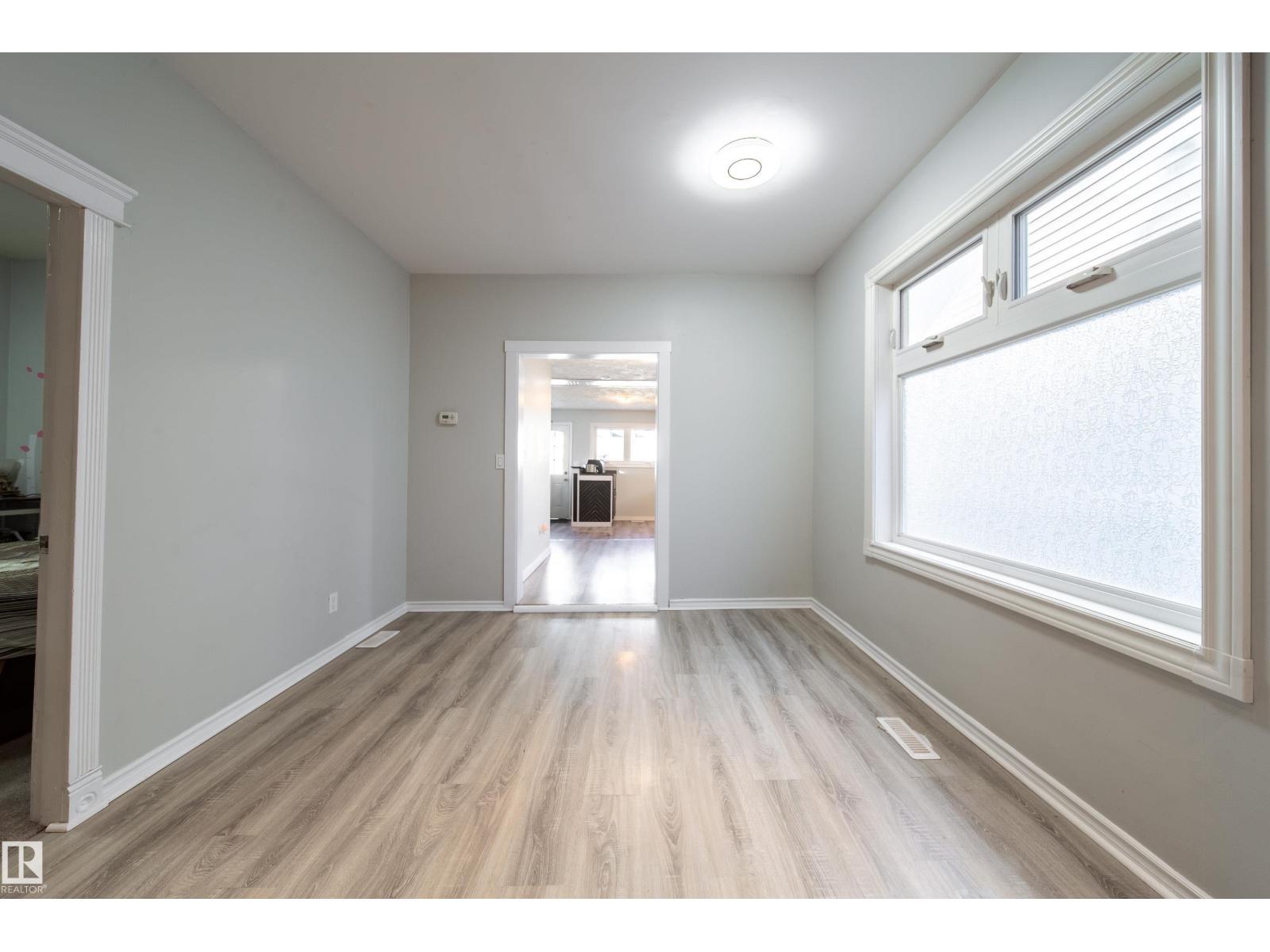 11536 83 ST NW