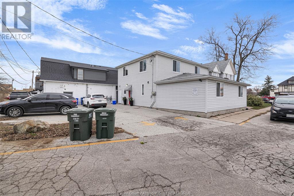 1107 LESPERANCE