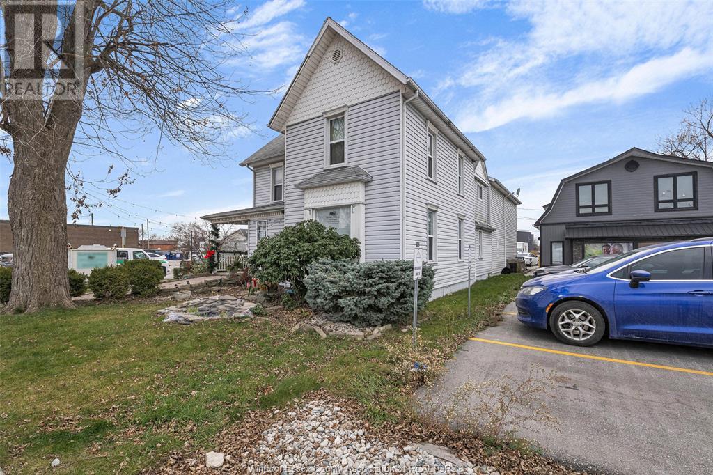 1107 LESPERANCE
