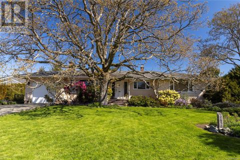 2650 Dorset Rd Oak Bay BC V8R3N1