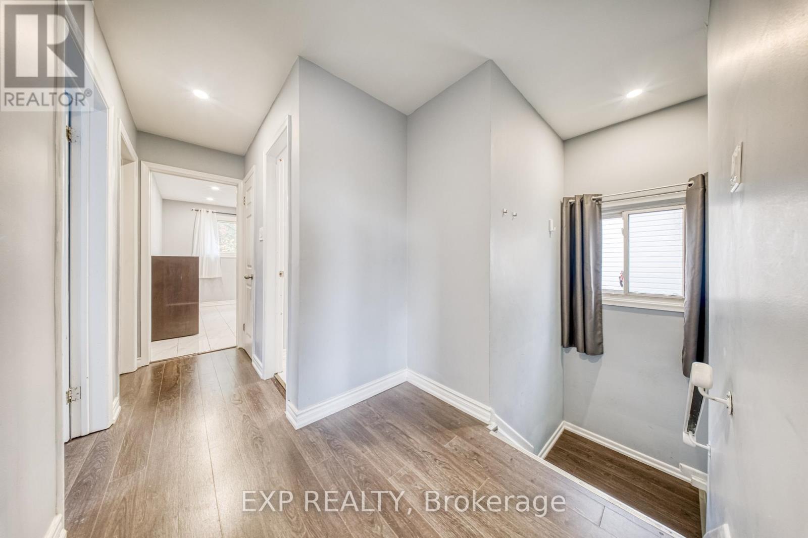 588 WARDEN AVENUE