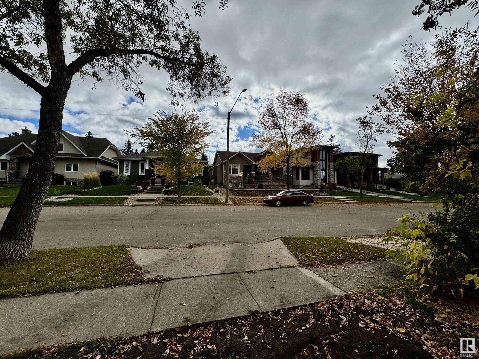 21 BELMONT DR