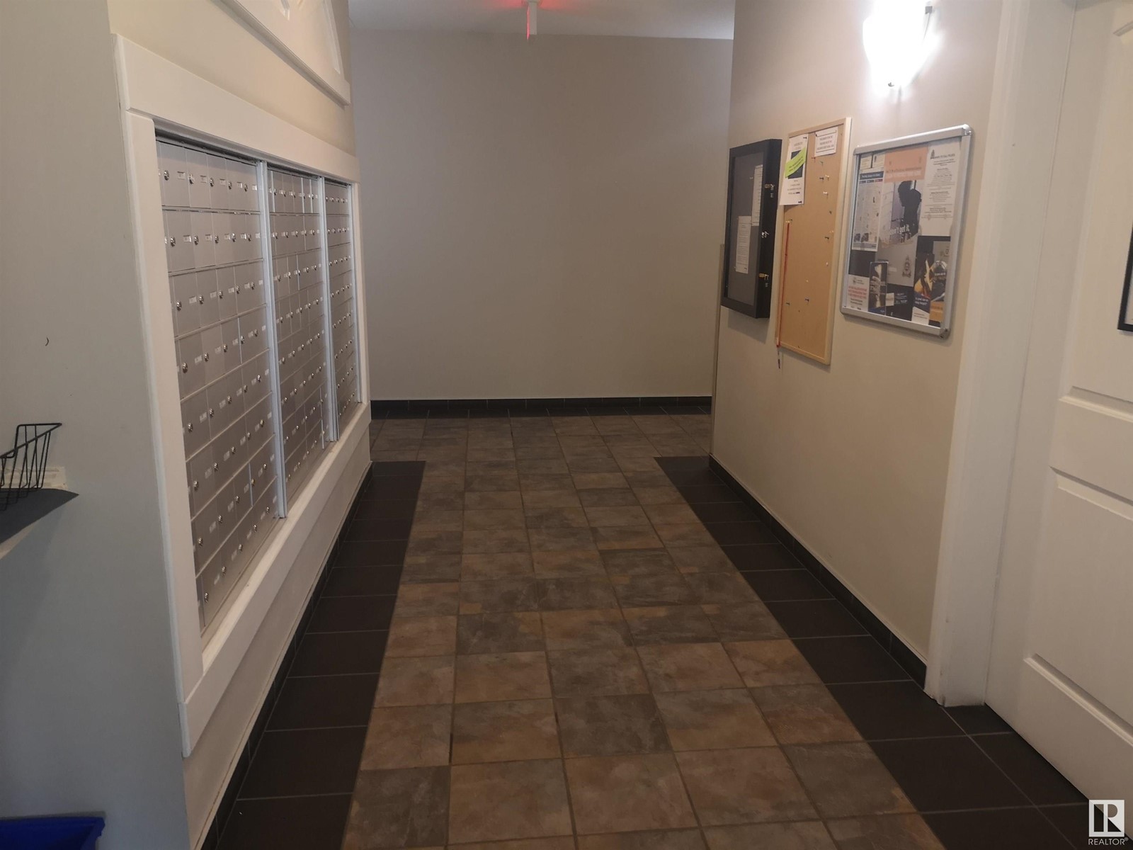 #302 8528 82 AV NW NW