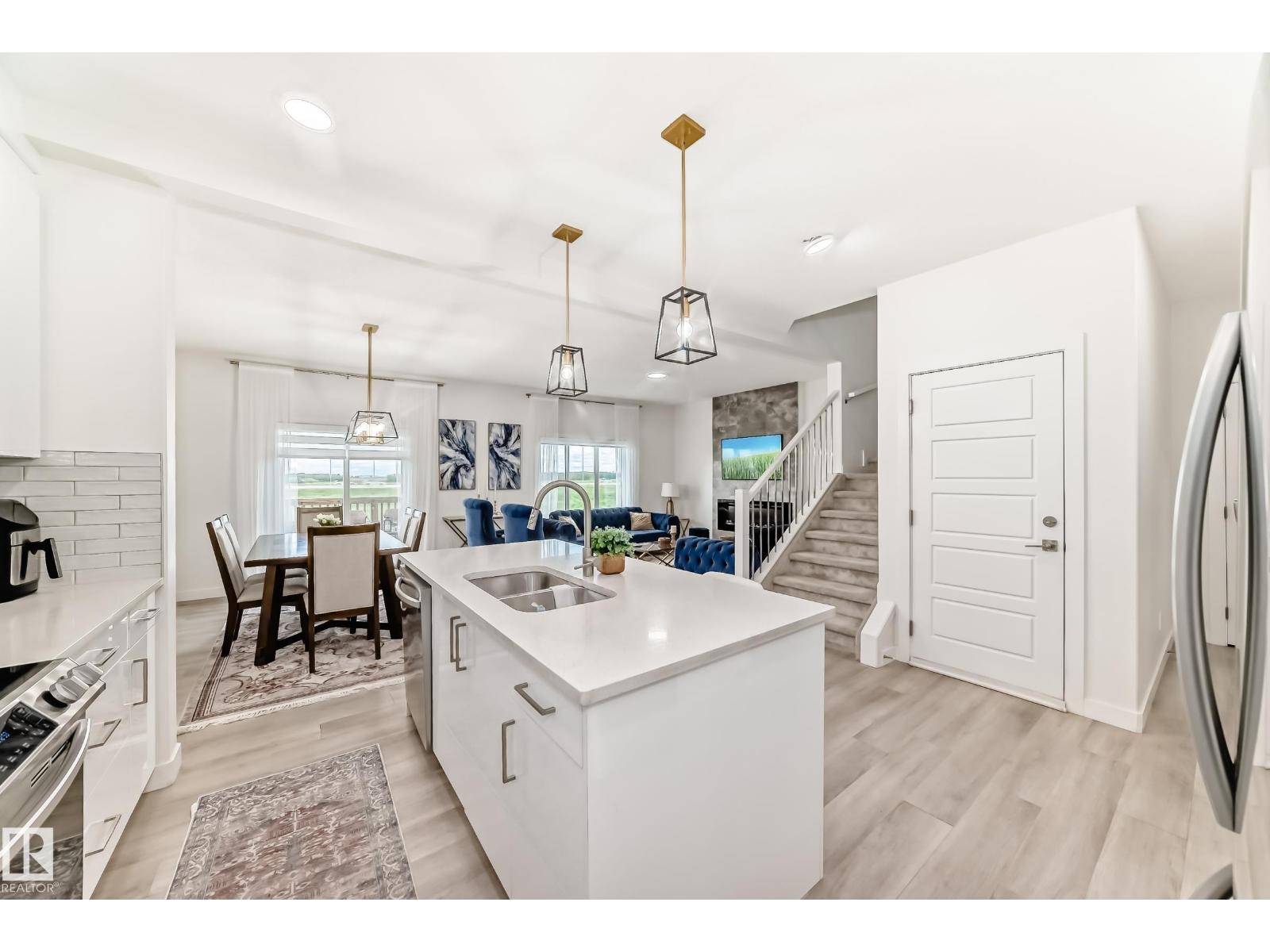 9020 183 AV NW