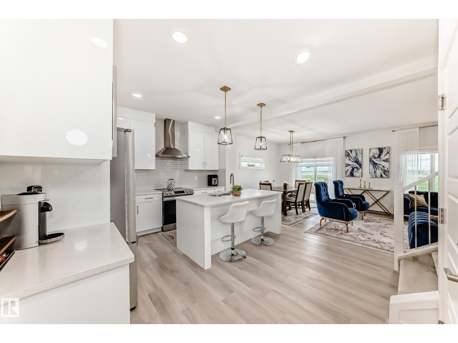 9020 183 AV NW