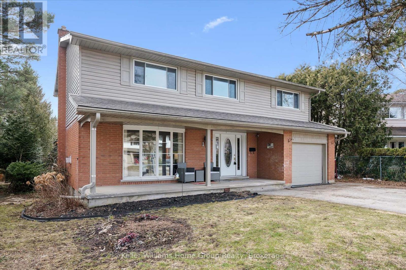 17 CARMINE PLACE