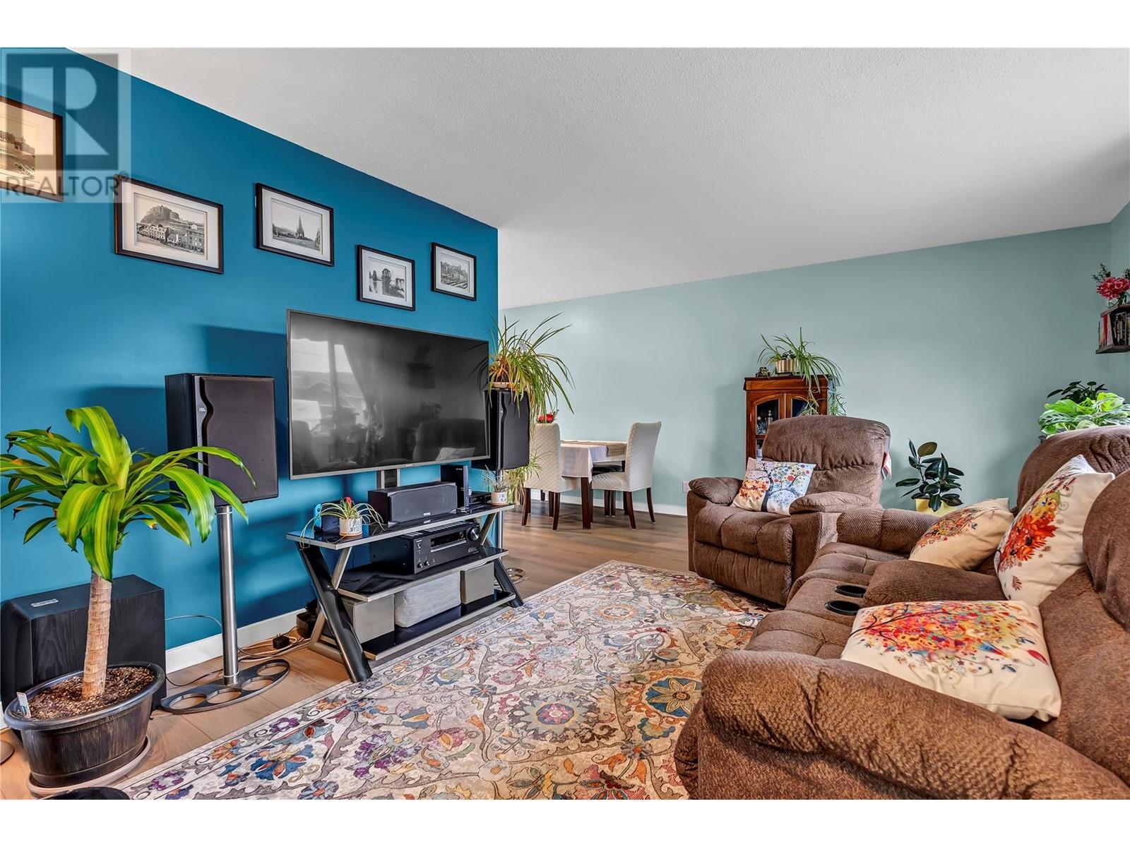 12818 Reynolds Avenue