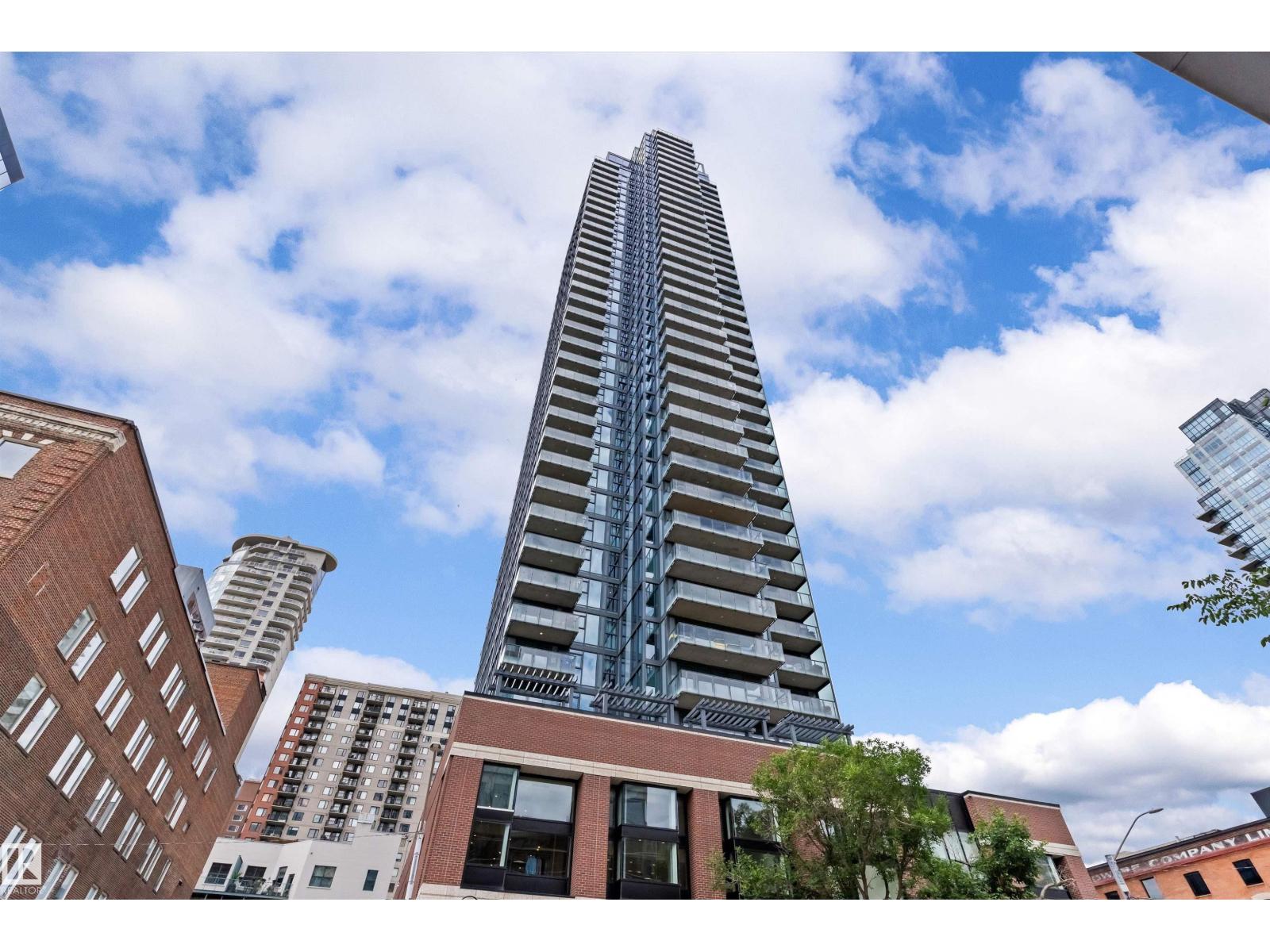 #702 10180 103 ST NW