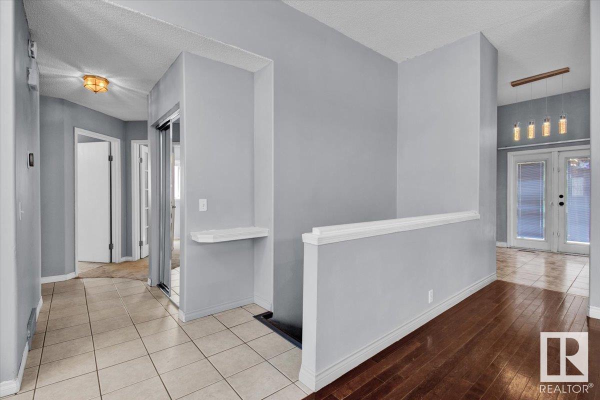 3524 40 AV NW