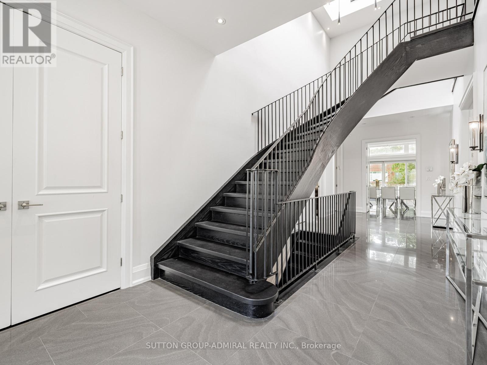 11 FRONTENAC AVENUE