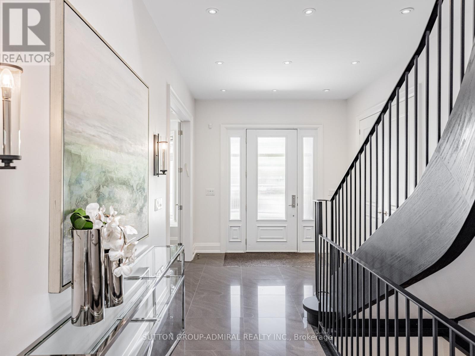 11 FRONTENAC AVENUE