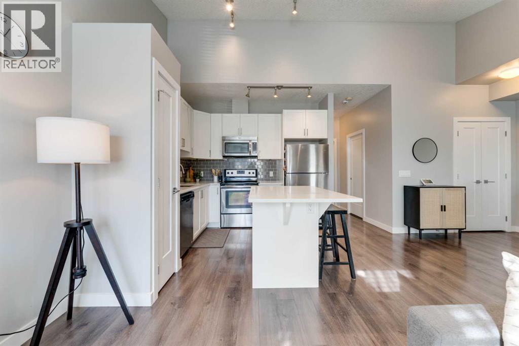 165 Evanscrest Gardens NW