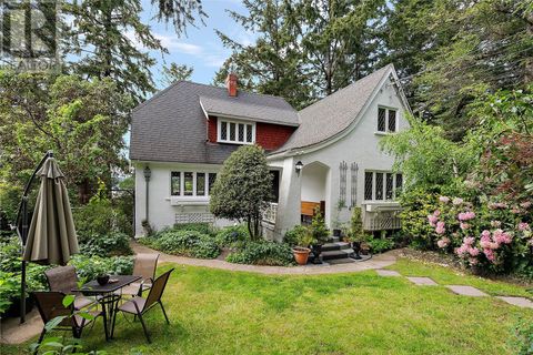 3062 Admirals Rd Saanich BC V9A2R8