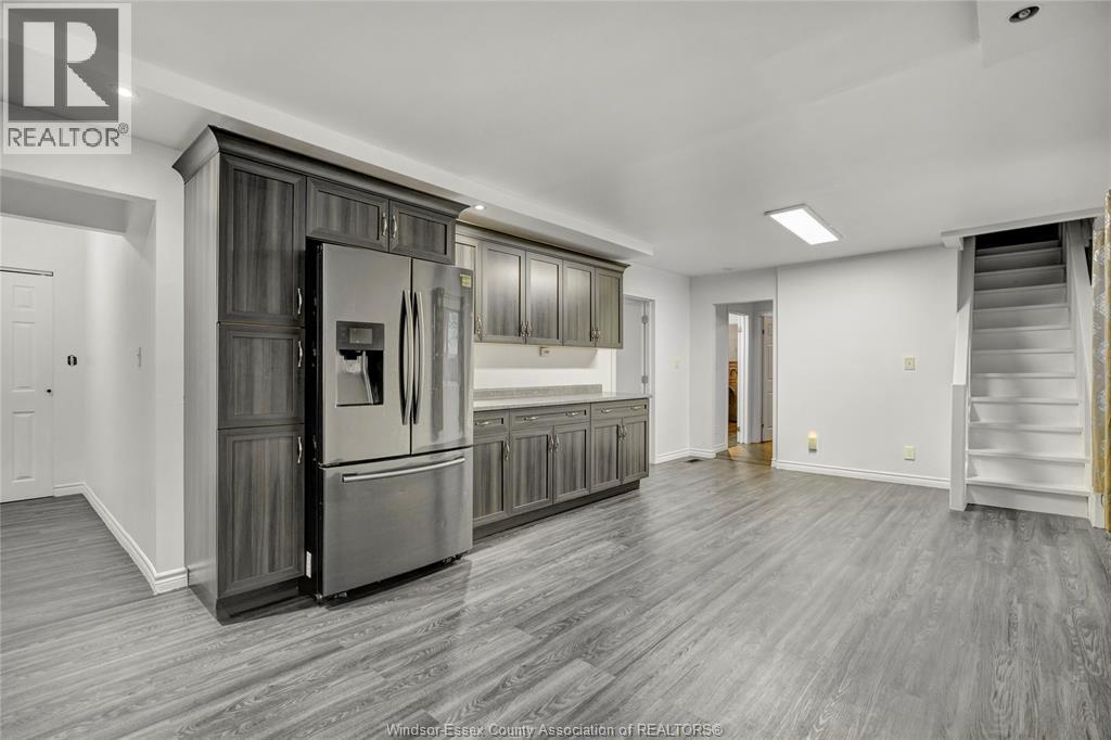 6125 Essex Kent ROAD