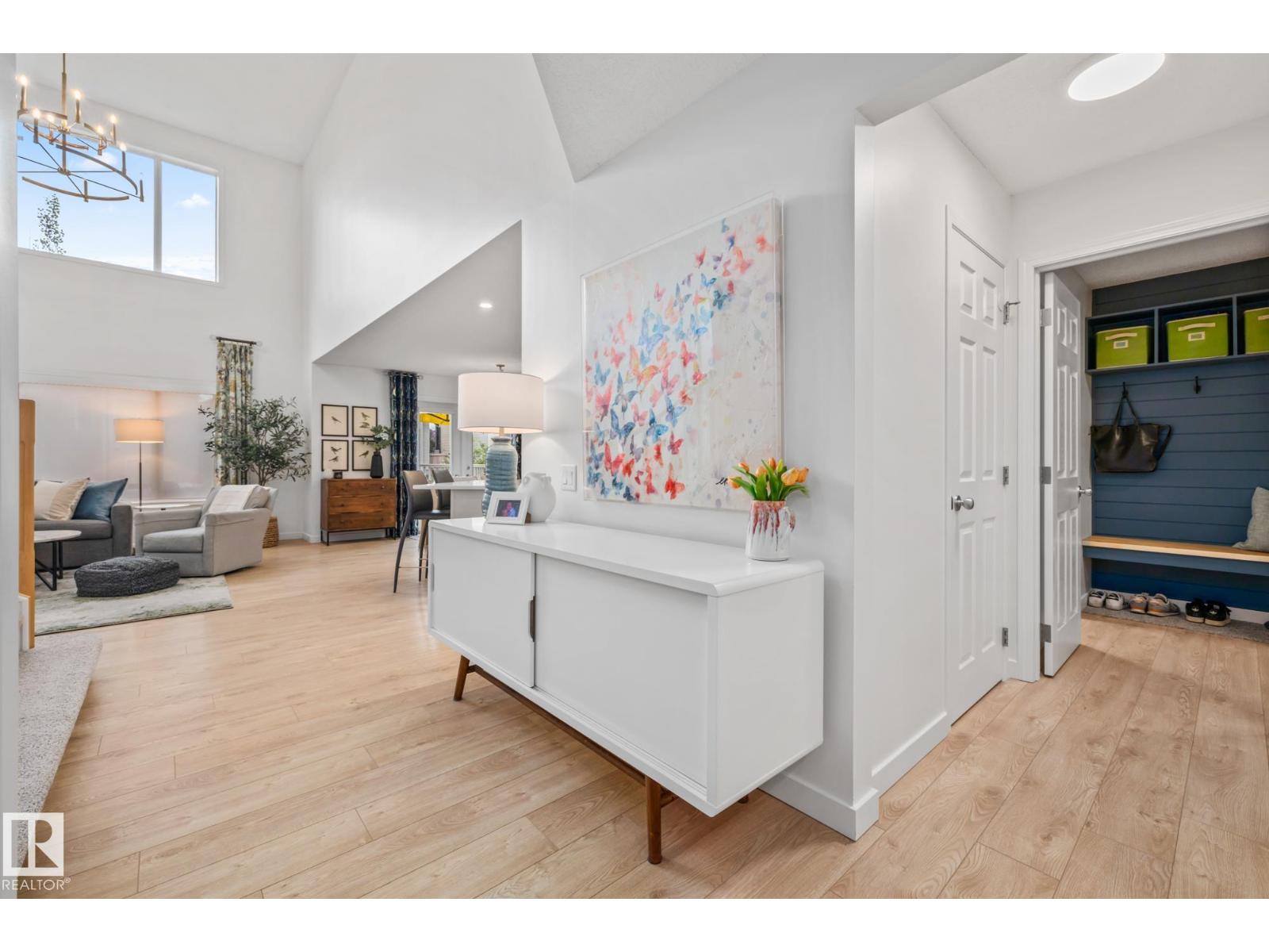 121 HAYWARD CR NW