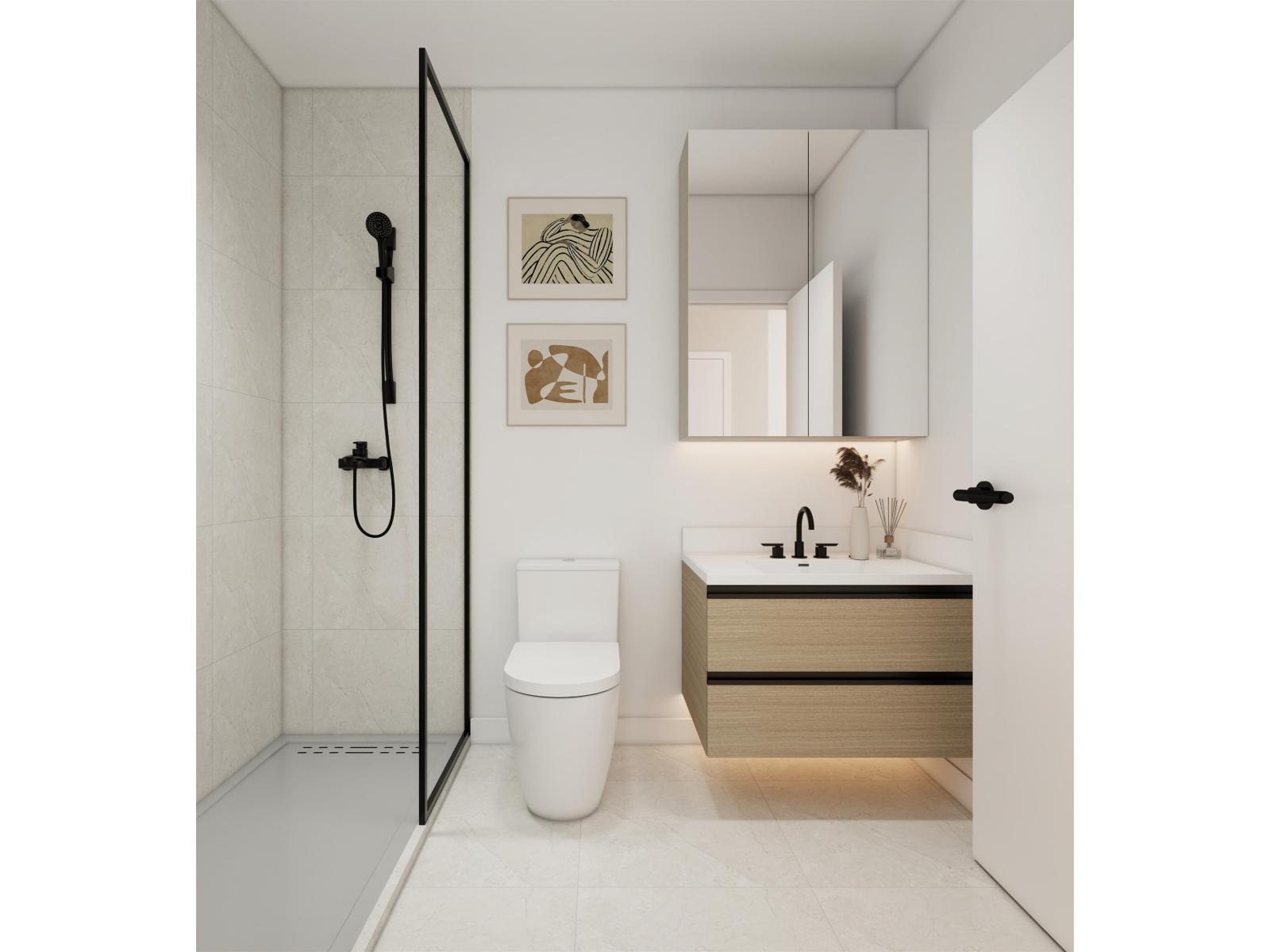 306 20675 EASTLEIGH CRESCENT