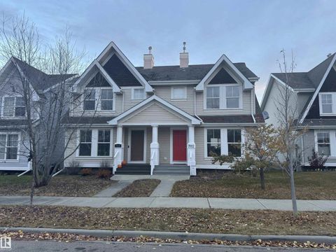 7112 19A AV SW Edmonton AB T6X0K2