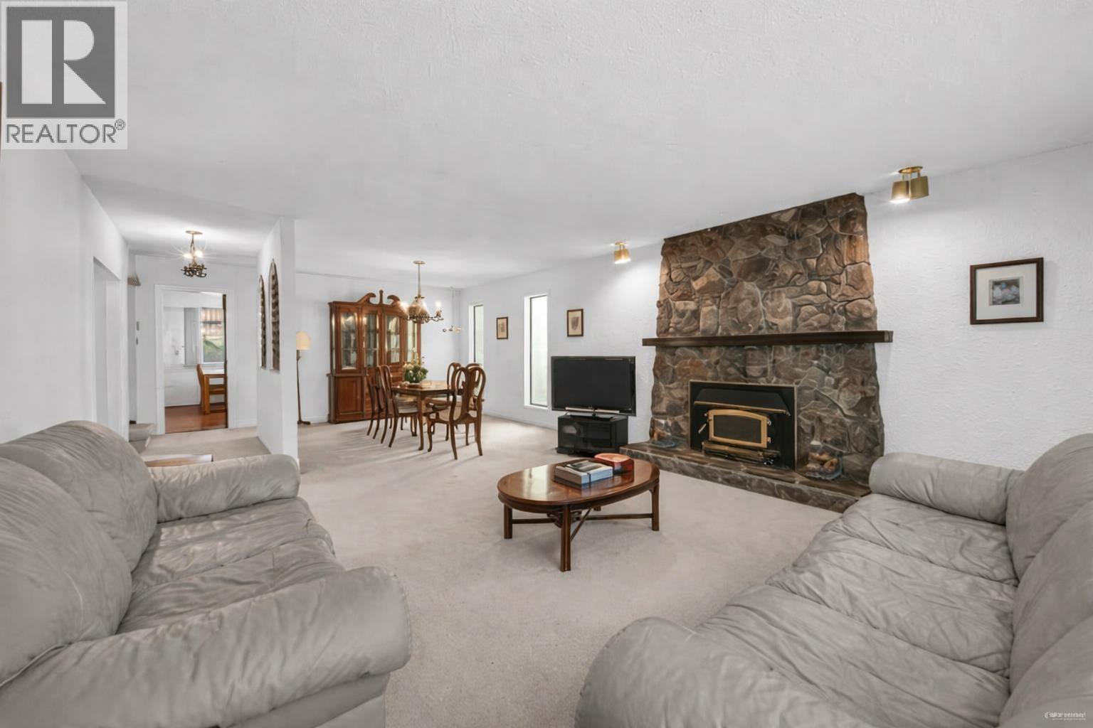 7551 BARKERVILLE COURT