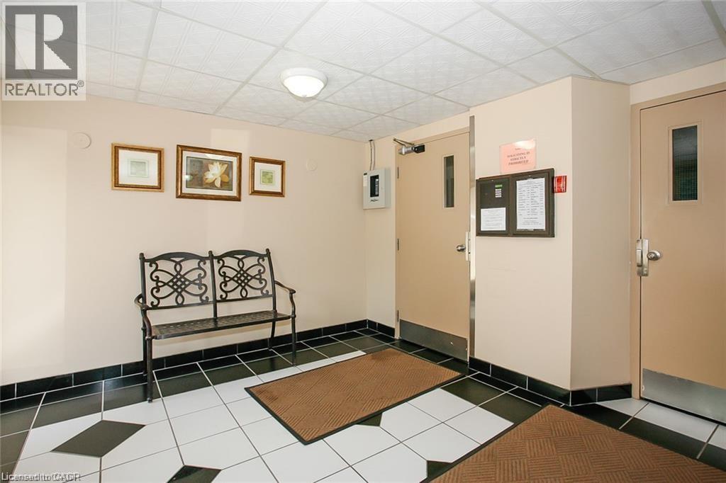 24 MOOREGATE Crescent Unit# 305