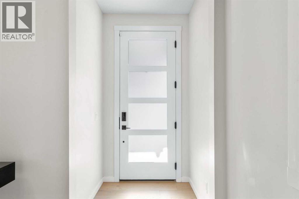 1104 Cranbrook Gardens SE