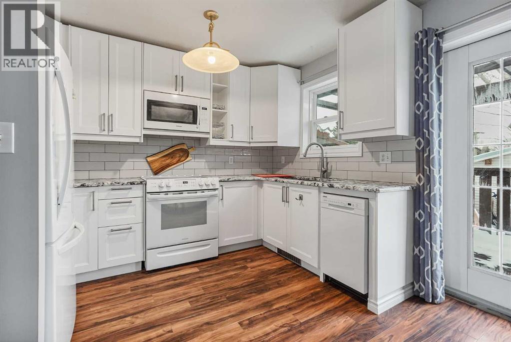 55 Chippewa Crescent W