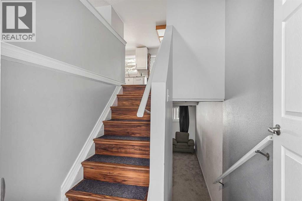 55 Chippewa Crescent W