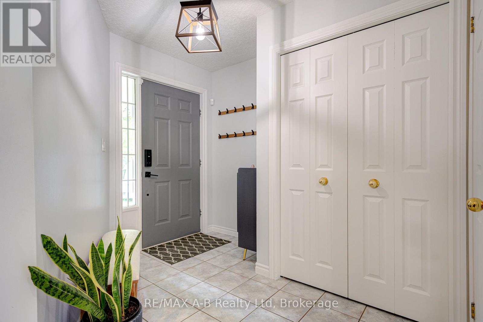 430 BRUNSWICK STREET N