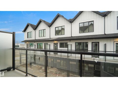 #6 29 Airport RD NW Edmonton AB T5G3K8