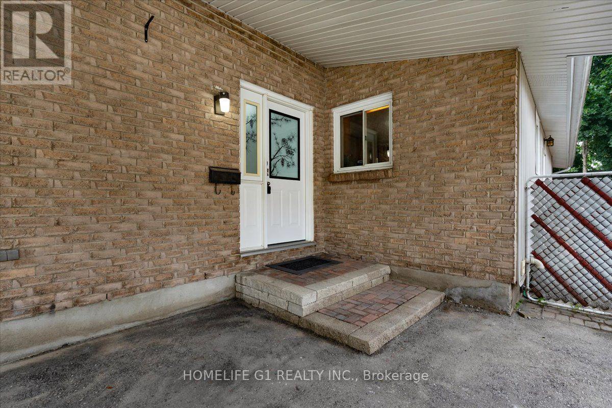 19 MILTON AVENUE W