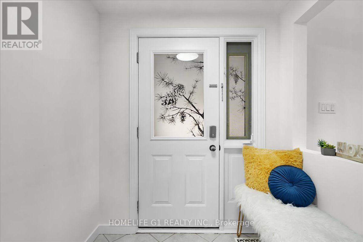 19 MILTON AVENUE W